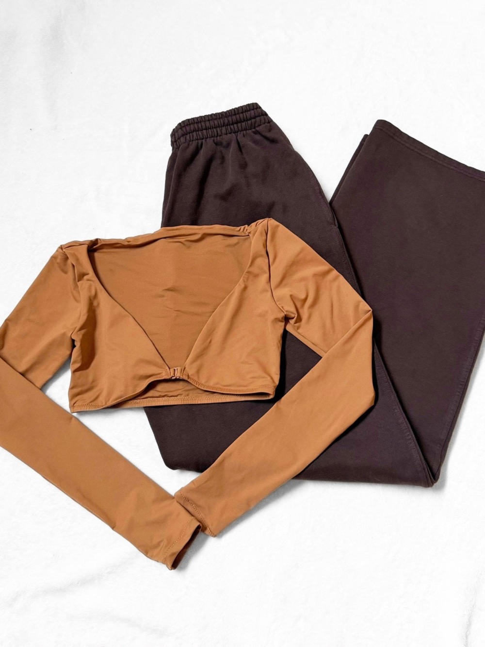 NWT/EUC SKIMS Boyfriend Fleece Pants + Long Sleeve Shrug Set – Espresso – XXS/XS